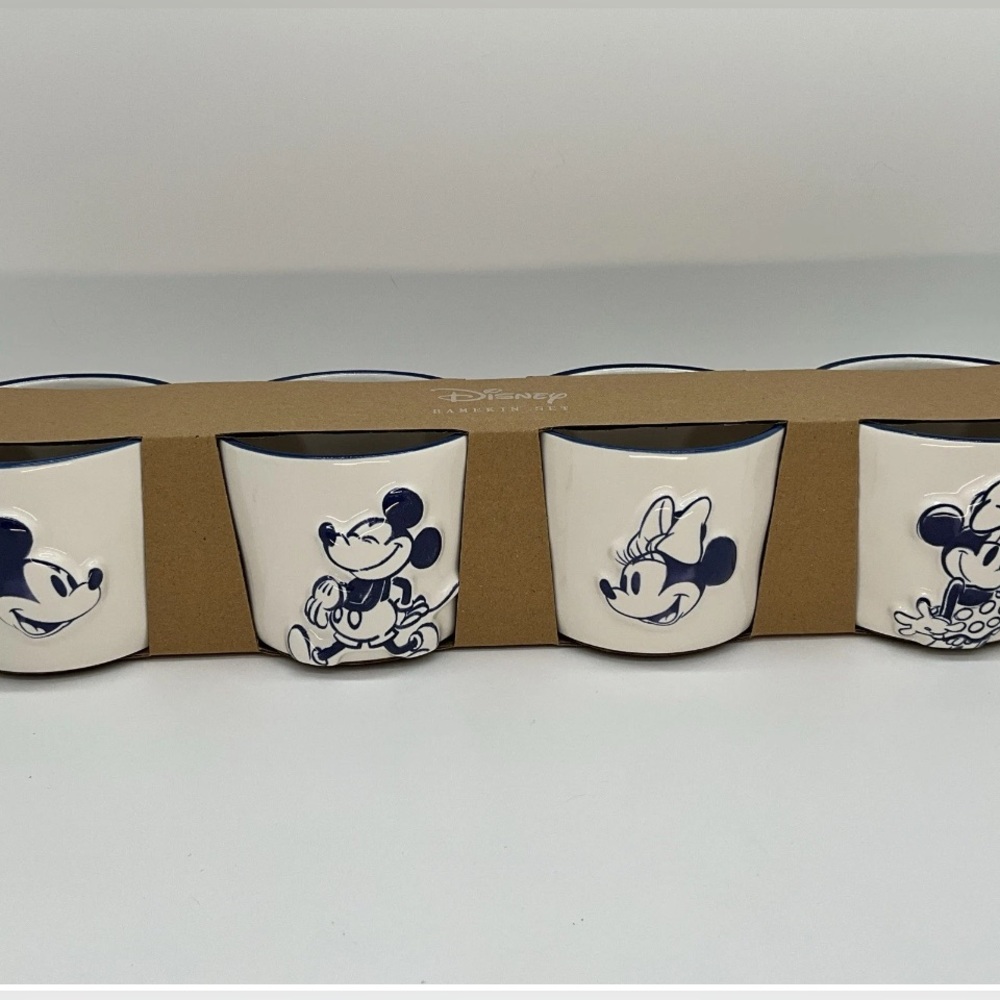 DISNEY Mickey & Minnie
Mouse Ceramic Double Sided Ramekins - Set of 4